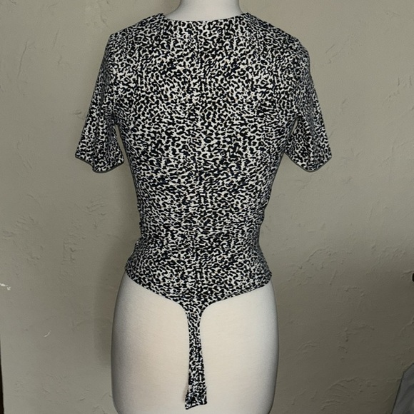 EXPRESS leopard print animal bodycon body snap button suit women’s XXS - Picture 5 of 11